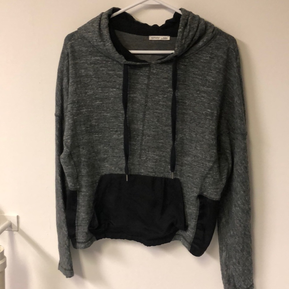 Zara long sleeve hooded sweatshirt